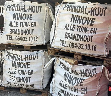 Voordelige Big Bag brandhout 1 kubieke meter – Mix van eiken, beuken en essenhout, de beste prijs voor een nette levering van droog brandhout.