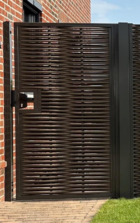 Portail en fibre synthétique Ecowood