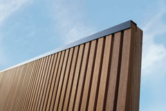 bilbao opritpoort in thermowood ayous close up