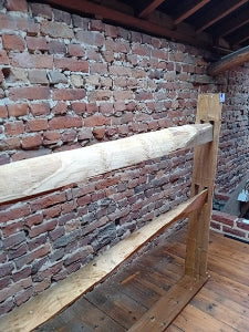 Poteau fendu en châtaignier (1 pièce)