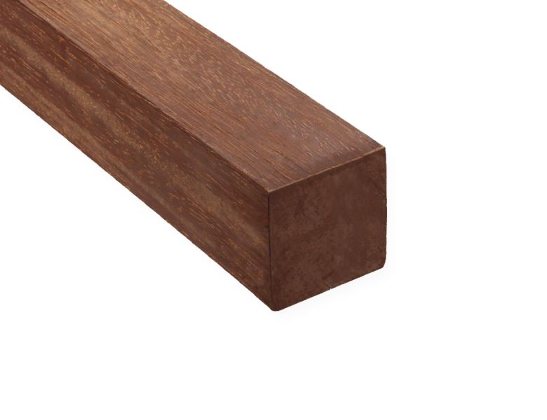 Vierkante paal in tropisch hardhout met diamantkop 15x15x300cm