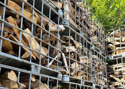 1 kuub goedkoop droog brandhout – Mix van eik, beuk en es, 3 jaar natuurlijk gedroogd en direct stookbaar.