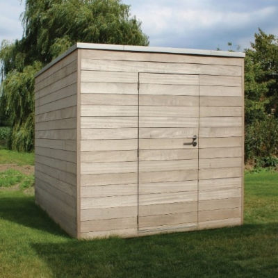 Box in iroko 200 x 200 cm met enkele deur en horizontale beplanking